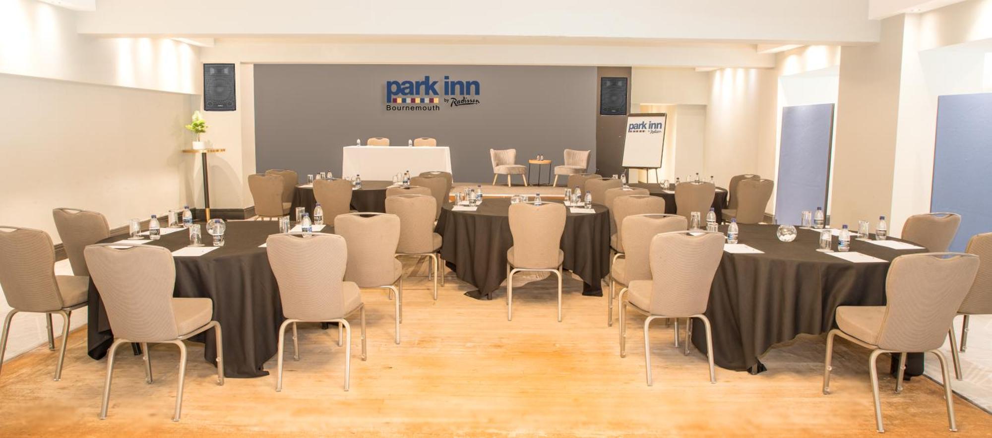 Park Inn By Radisson Борнмут Экстерьер фото